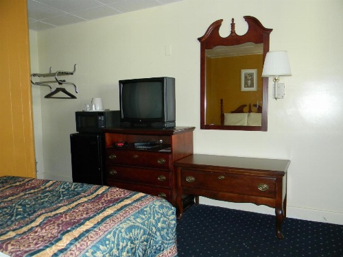 Fairfax Motel image 11