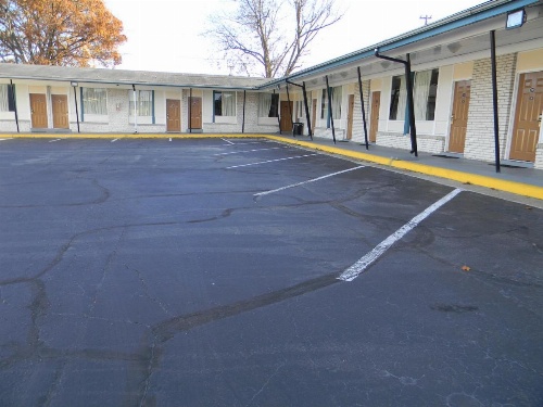 Fairfax Motel image 13