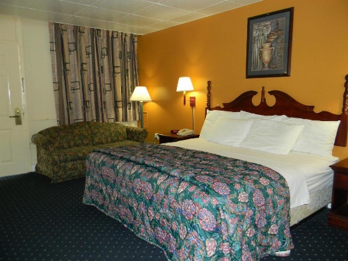 Fairfax Motel image 3